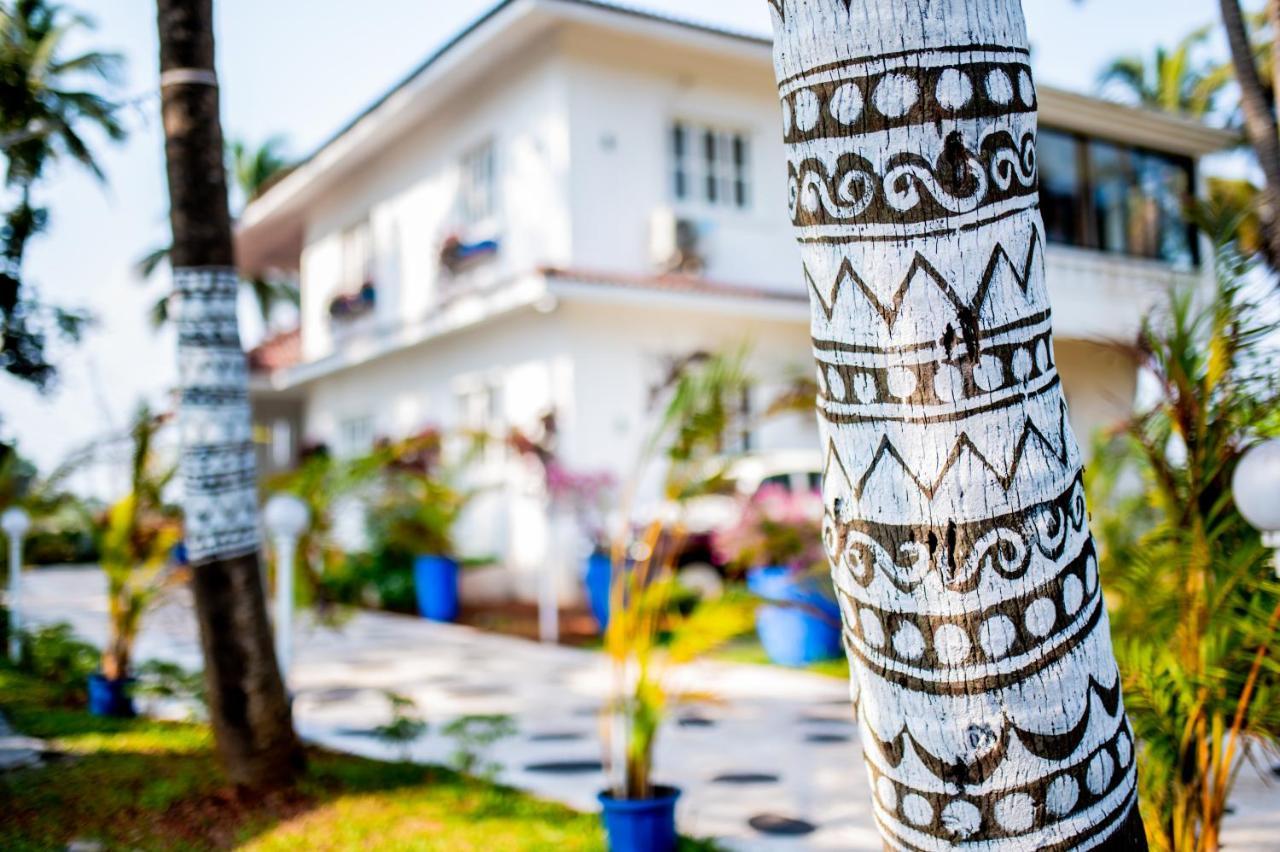 White House In Goa, Truly Amazing Experience Bed and Breakfast Saligao Exteriör bild