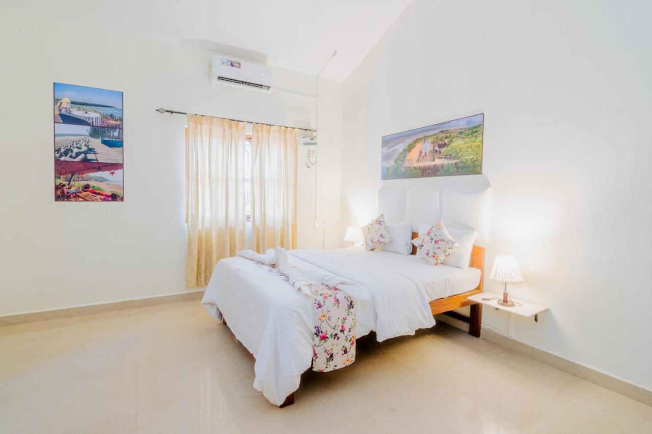 White House In Goa, Truly Amazing Experience Bed and Breakfast Saligao Exteriör bild