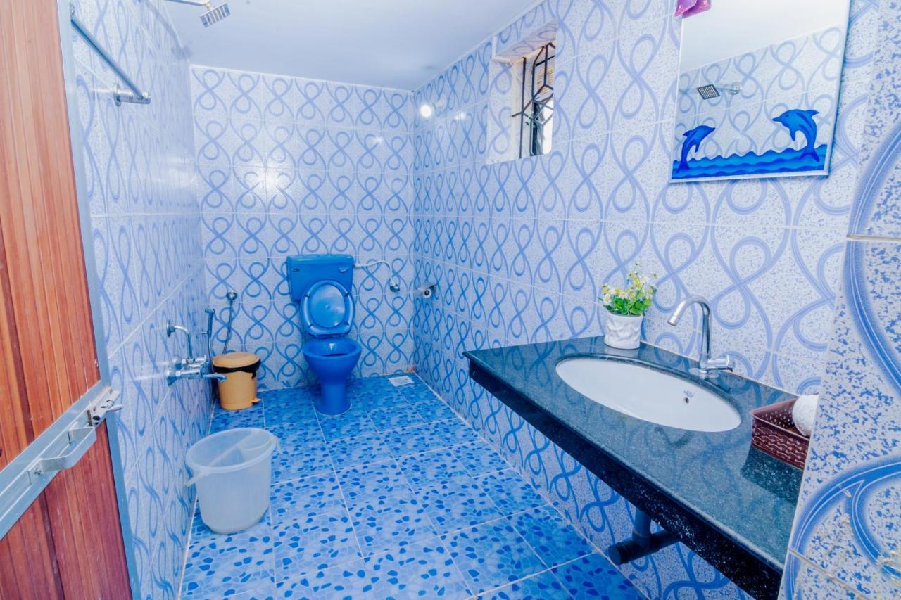 White House In Goa, Truly Amazing Experience Bed and Breakfast Saligao Exteriör bild