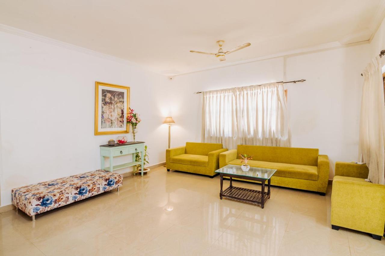 White House In Goa, Truly Amazing Experience Bed and Breakfast Saligao Exteriör bild